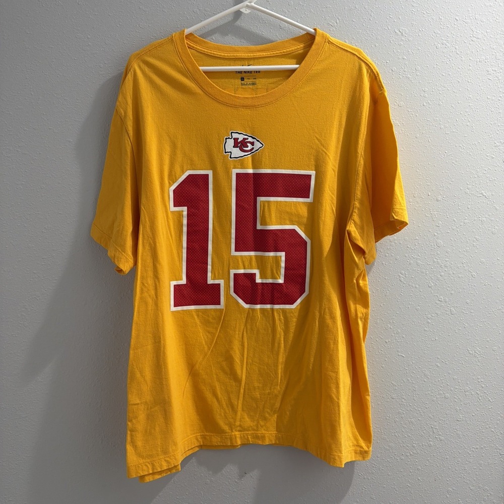 Nike Patrick Mahomes Kansas City Chiefs NFL T-Shirt Mens XXL‎ Football Tee